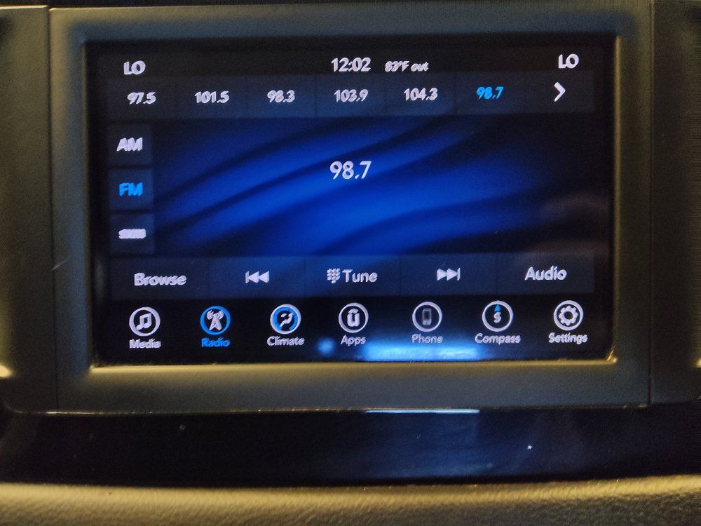 Used 2018 Chrysler Pacifica Touring Plus w/ S Appearance Package FWD image 25