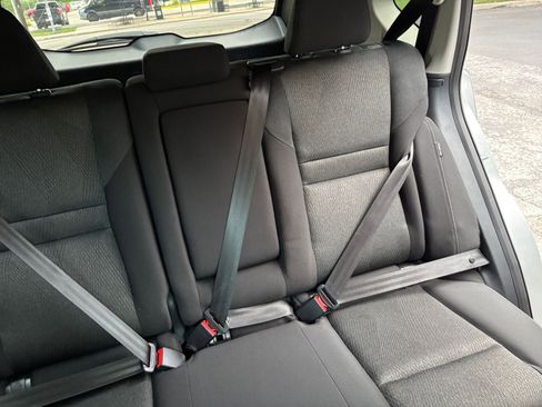 Used 2025 Nissan Rogue SV FWD image 32