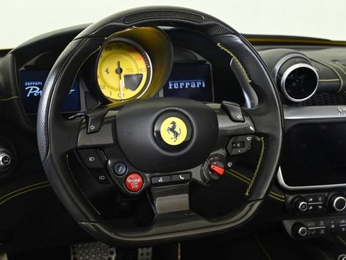 Certified 2020 Ferrari Portofino image 12
