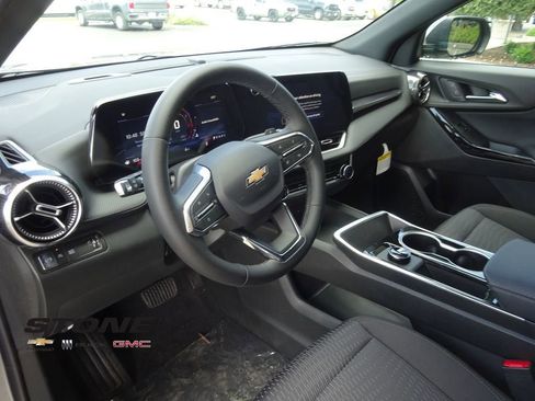 New 2026 Chevrolet Equinox LT FWD image 12