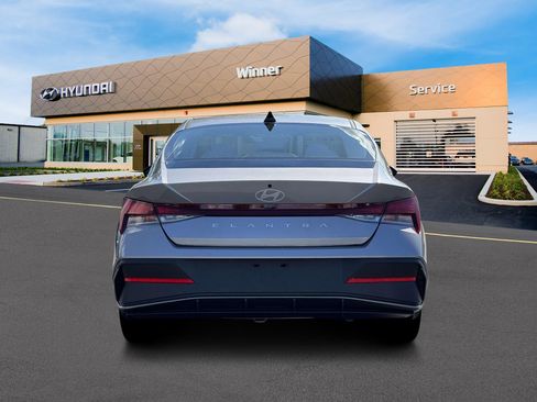 New 2026 Hyundai Elantra SE image 6