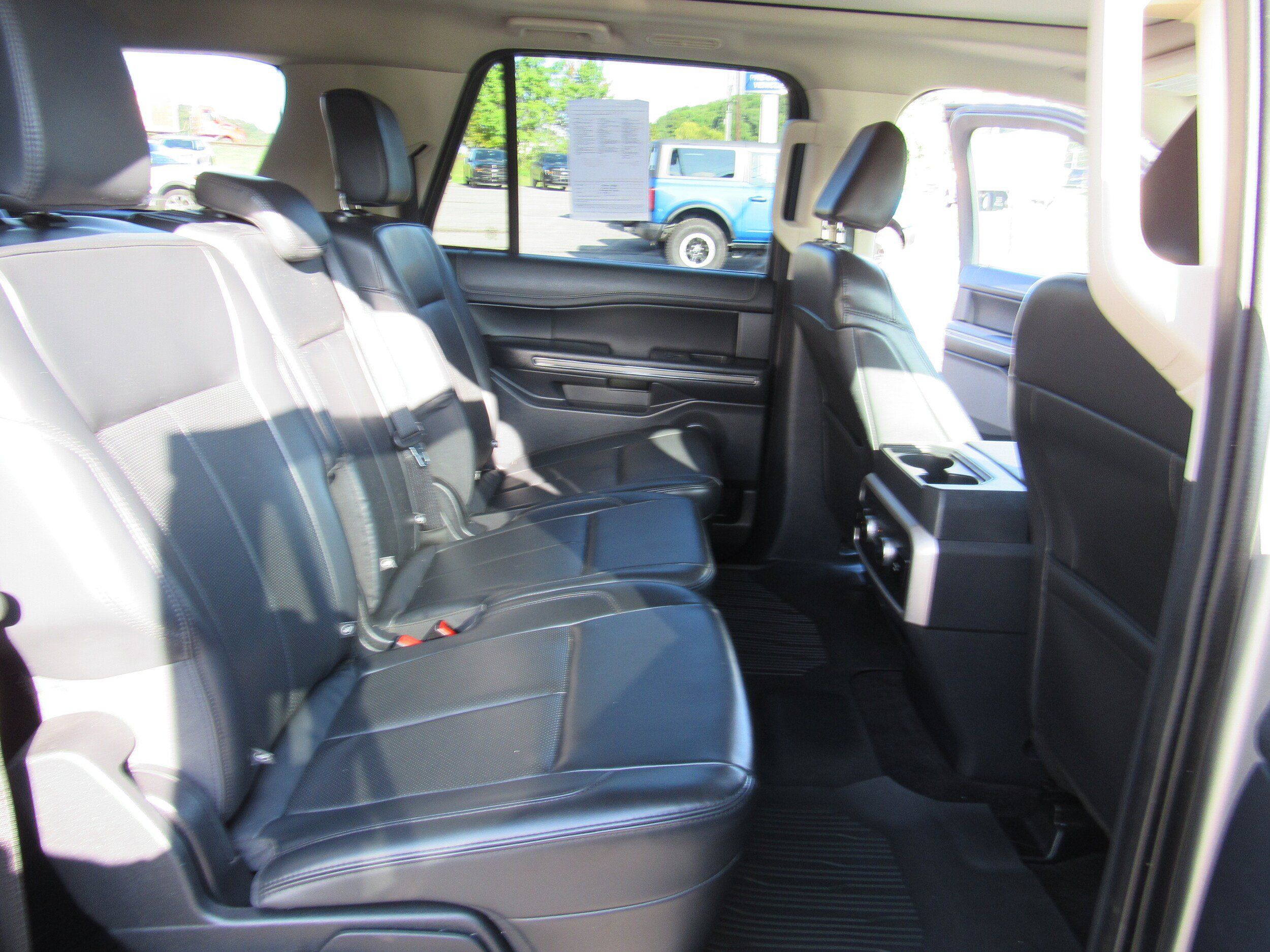 Used 2022 Ford Expedition Max XLT AWD/4WD image 36