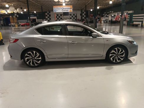Used 2018 Acura ILX FWD image 10