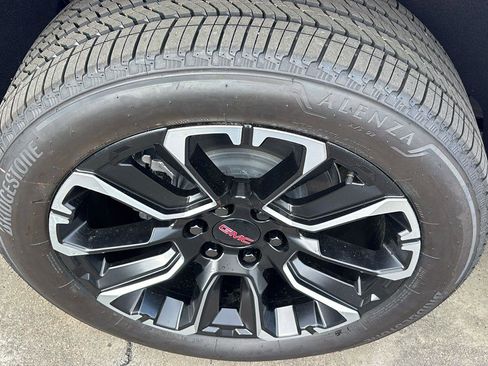 New 2026 GMC Yukon XL Elevation image 10