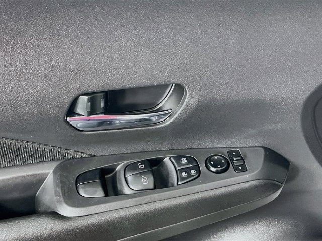 Used 2022 Nissan Kicks SV FWD image 18