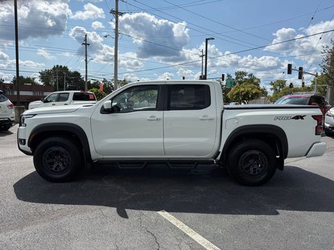 Certified 2025 Nissan Frontier PRO-4X w/ Pro Premium Package image 8