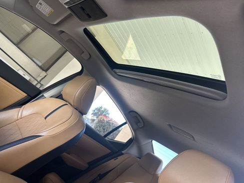 Used 2022 Nissan Sentra SV w/ SV Premium Package image 28