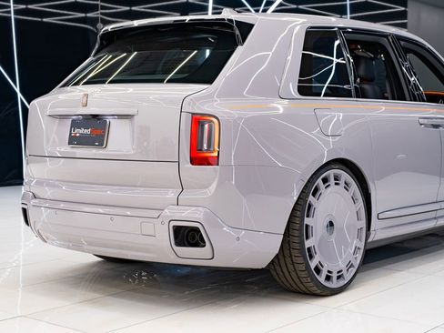 Used 2026 Rolls-Royce Cullinan AWD/4WD image 14
