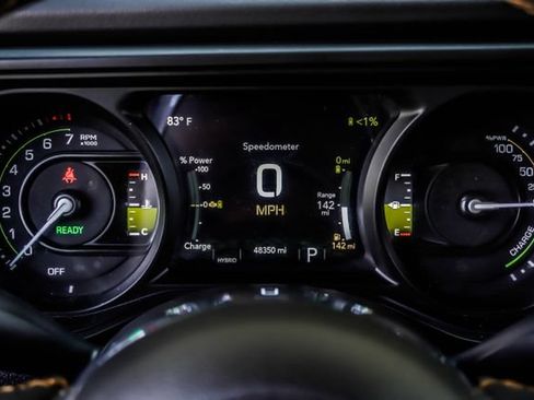 Used 2024 Jeep Wrangler Unlimited Sahara AWD/4WD image 39