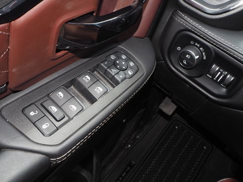 New 2025 RAM 2500 Limited image 27