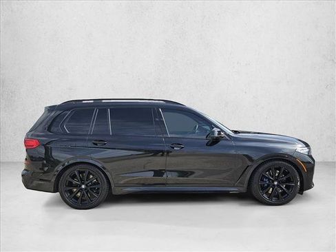 Used 2022 BMW X7 M50i AWD/4WD image 4