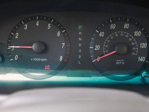 Used 2005 Hyundai Elantra GLS FWD image 42