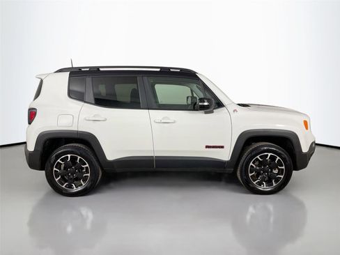 Used 2023 Jeep Renegade Trailhawk image 8