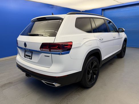Used 2023 Volkswagen Atlas SE w/ Panoramic Sunroof Package AWD/4WD image 7