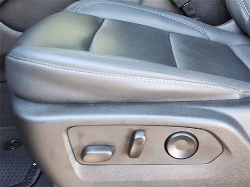 Used 2023 Chevrolet Tahoe Z71 w/ Off-Road Capability Package image 18