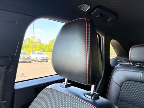 Used 2025 Ford Escape ST-Line image 12