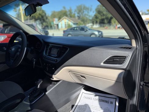 Used 2019 Hyundai Accent SE FWD image 25