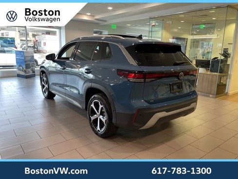 New 2026 Volkswagen Tiguan SE image 2