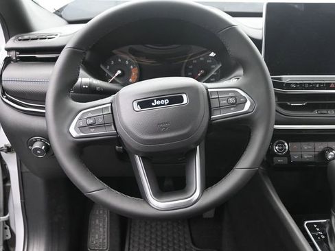 New 2026 Jeep Compass Latitude w/ Sun and Sound Group AWD/4WD image 27