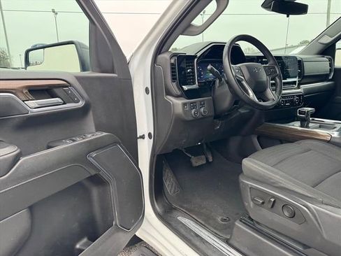 Used 2024 Chevrolet Silverado 1500 LT Trail Boss w/ Protection Package image 13