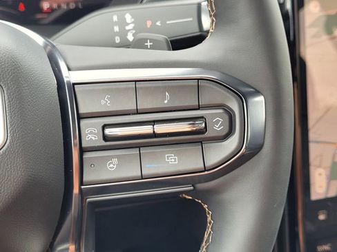 New 2026 GMC Acadia AT4 AWD/4WD image 18