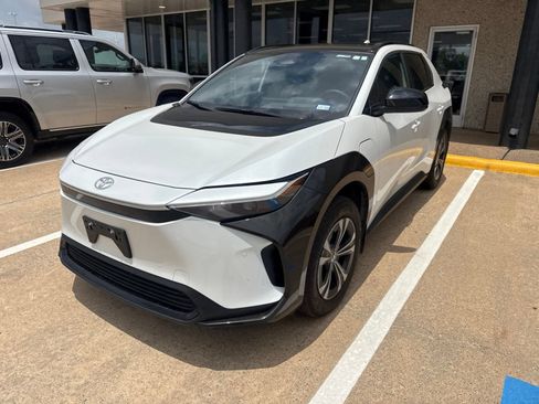 Used 2024 Toyota bZ4X FWD w/ Weather Package image 3