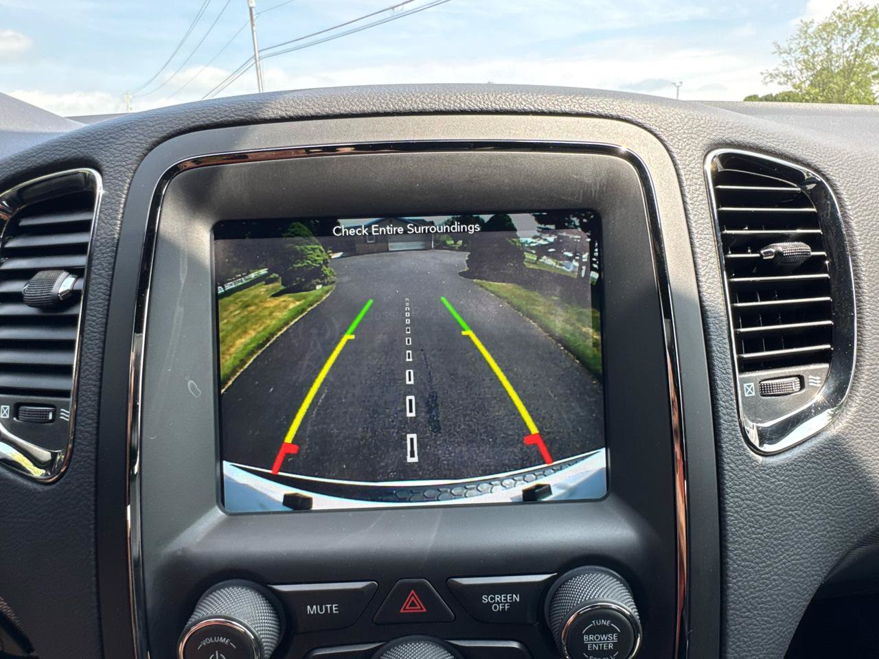 Used 2019 Dodge Durango R/T w/ Technology Group AWD/4WD image 16