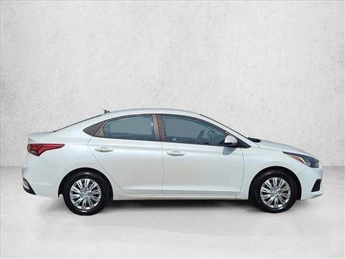Used 2019 Hyundai Accent SE FWD image 5