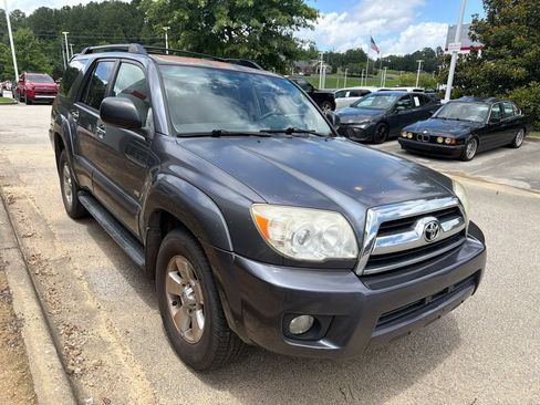 Used 2006 Toyota 4Runner SR5 RWD image 4