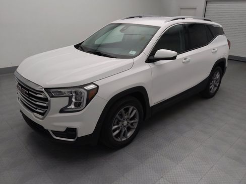 Used 2022 GMC Terrain SLT w/ LPO, Floor Liner Package image 2