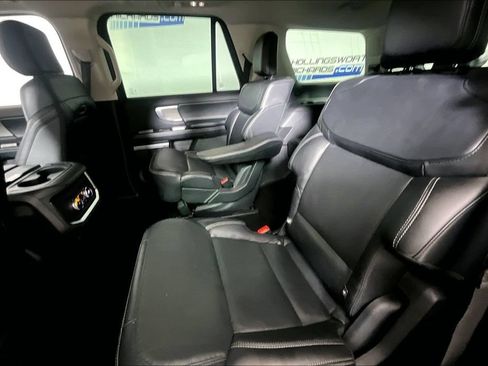 Used 2025 Ford Expedition Platinum AWD/4WD image 21