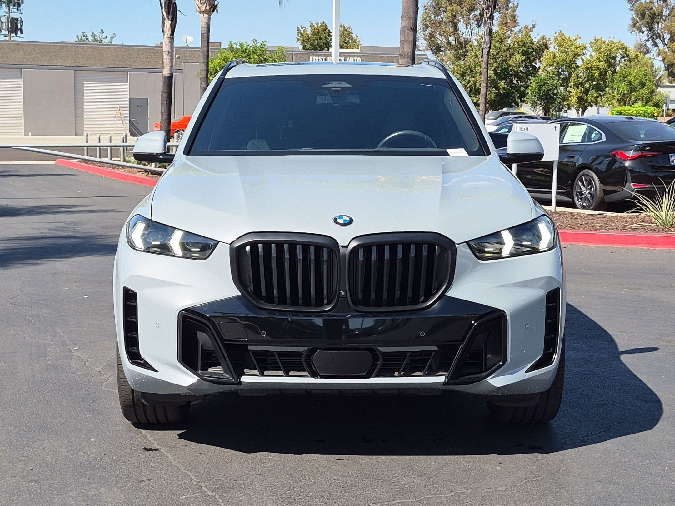 Certified 2024 BMW X5 sDrive40i w/ M Sport Package RWD image 3
