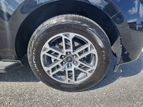 Used 2025 Ford Expedition Max Active image 4