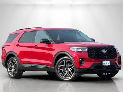 Used 2025 Ford Explorer ST-Line w/ Premium Package AWD/4WD image 2