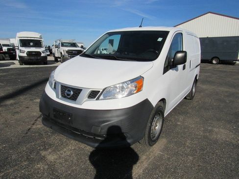 Used 2017 Nissan NV200 S image 9