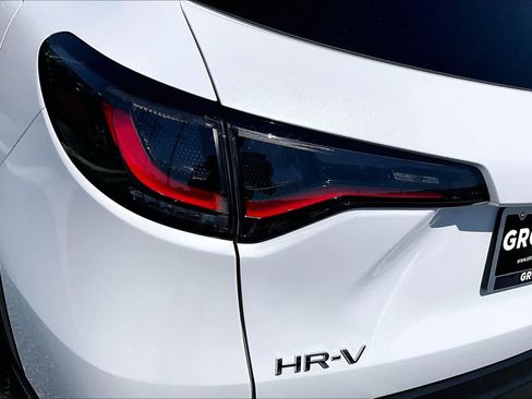 Used 2024 Honda HR-V Sport image 28