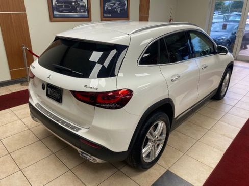 Used 2023 Mercedes-Benz GLA 250 4MATIC w/ Premium Package image 4