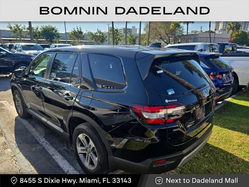 Used 2025 Honda Pilot EX-L image 3