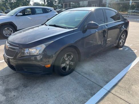 Used 2014 Chevrolet Cruze LT FWD image 2