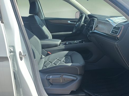 New 2026 Volkswagen Atlas SE FWD image 11