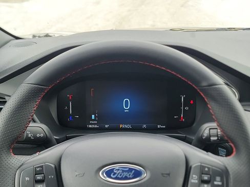 Used 2025 Ford Escape ST-Line AWD/4WD image 15