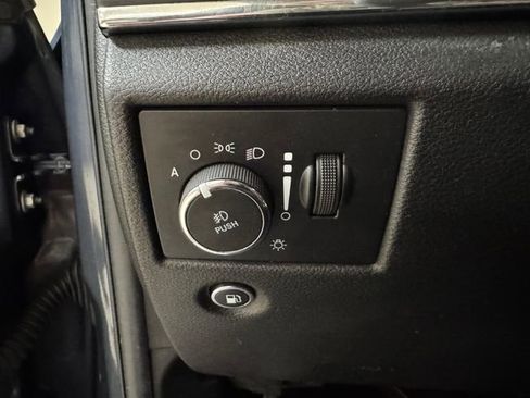 Used 2019 Jeep Grand Cherokee Limited w/ Trailer Tow Group IV image 10