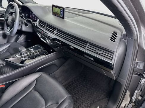 Used 2018 Audi Q7 3.0T Premium Plus w/ Premium Plus Package AWD/4WD image 31