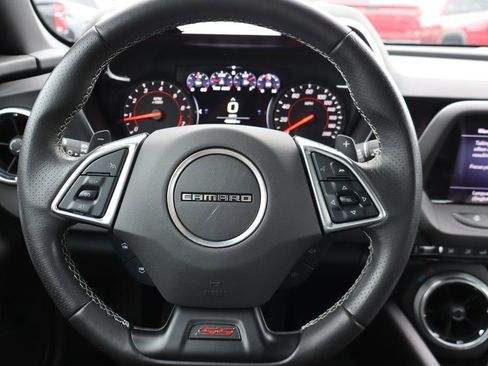 Used 2020 Chevrolet Camaro SS RWD image 6