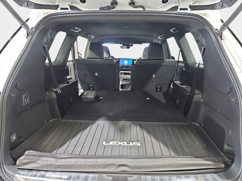 New 2026 Lexus TX 500h AWD image 12