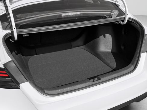 Certified 2025 Honda Accord SE image 14