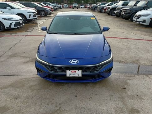 Used 2025 Hyundai Elantra SEL image 5