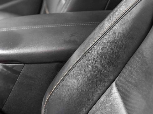 Used 2019 Chevrolet Equinox Premier w/ LPO, Cargo Package FWD image 19