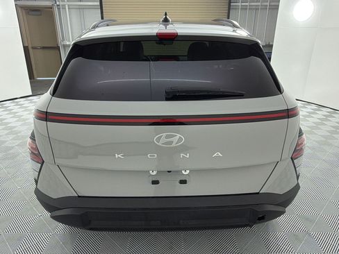 Used 2025 Hyundai Kona SEL FWD image 10