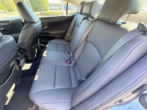 Certified 2025 Lexus ES 350 w/ Premium Package image 18